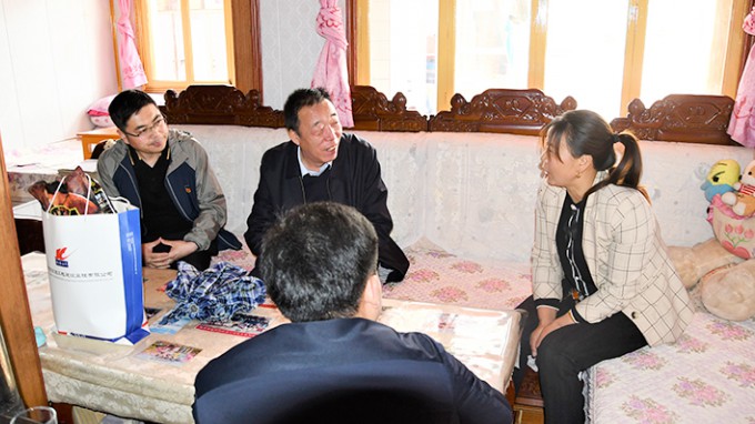 省交通監(jiān)理公司開(kāi)展入戶(hù)走訪(fǎng)慰問(wèn)活動(dòng)<br/>夯實(shí)脫貧攻堅(jiān)工作成效