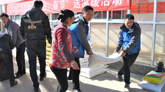 在幫扶一線(xiàn)吹響脫貧攻堅(jiān)沖鋒號(hào)<br/>——甘肅省交通監(jiān)理公司脫貧攻堅(jiān)幫扶工作綜述
