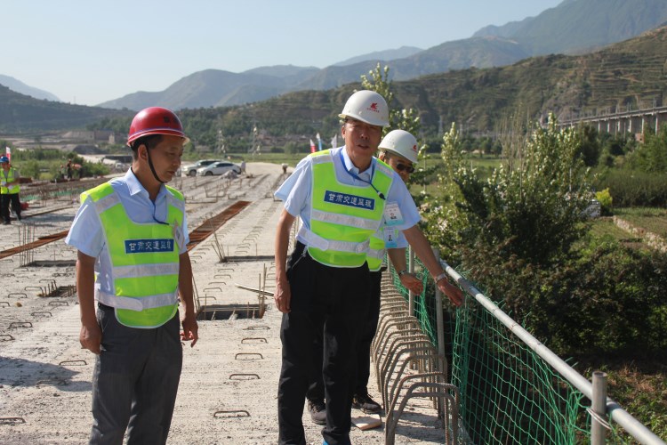J:集團網站模塊公司動態(tài)8.2子公司動態(tài).甘肅省交通工程建設監(jiān)理有限公司省交通監(jiān)理公司動態(tài)新聞（2018.4-2019.7）生產經營?9.1.24精準把脈 助推高質量發(fā)展——甘肅交通監(jiān)理公司項目機構年度目標責任考核工作紀實_0_1_1.jpg
